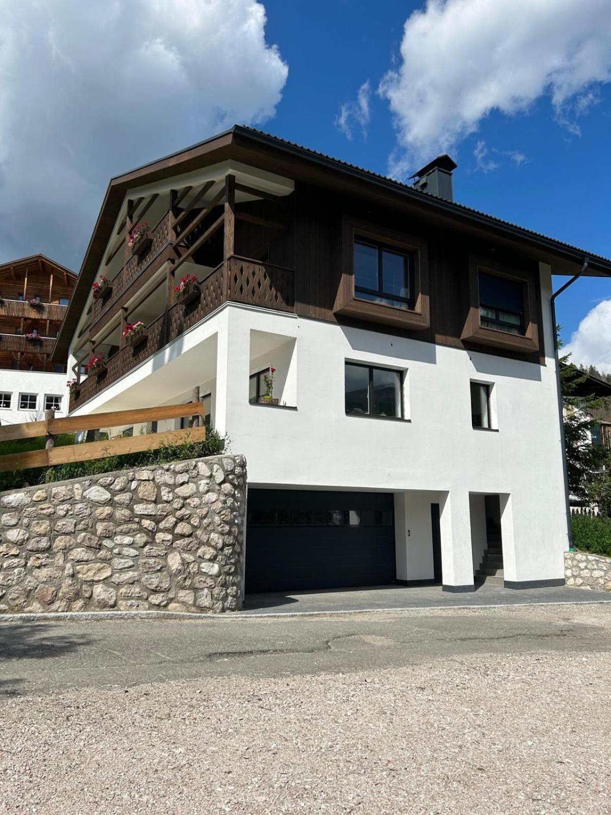 Ciasa Valiares Apartment San Vigilio Di Marebbe Bagian luar foto